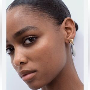 ZIPPER PULL TAB EARRINGSGOLD / SILVER 0/1856/048/881/03